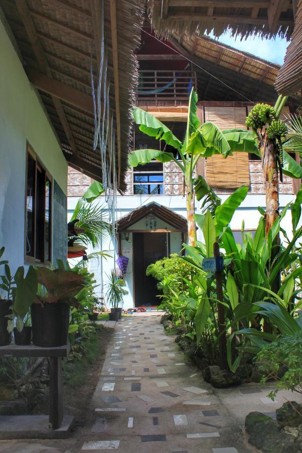 Footprints Homestay (Adults Only) General Luna  Dış mekan fotoğraf